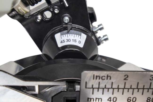 Торцовочная пила Ресанта ТП-210 в Казани Торцовочная пила Ресанта ТП-210 в Казани