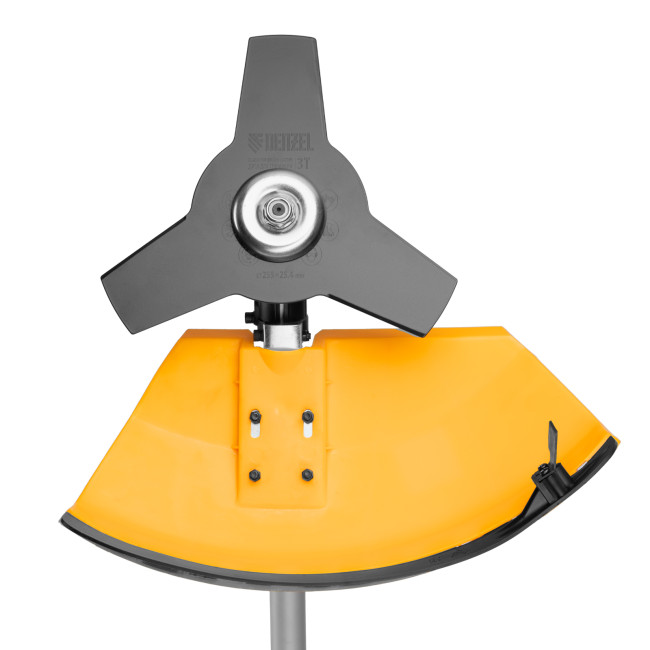 Триммер бензиновый DGT-43-PRO, анти-вибро, 43 см3, неразъем, состоит из 2 частей Denzel в Казани