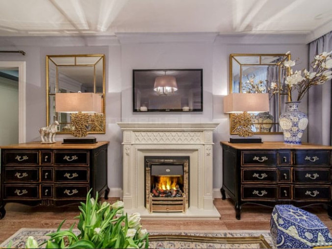 Каминокомплект Alexandria - Махагон коричневый антик с очагом Brookline Black в Казани