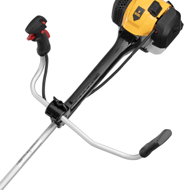 Триммер бензиновый DGT-52-PRO, анти-вибро, 52 см3, неразъем, состоит из 2 частей Denzel в Казани