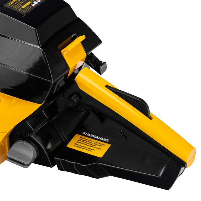 Пила цепная бензиновая DGS-4516, шина 40 см, 45 см3, 3 л.с, шаг 3/8, паз 1.3 мм, 57 звеньев Denzel в Казани