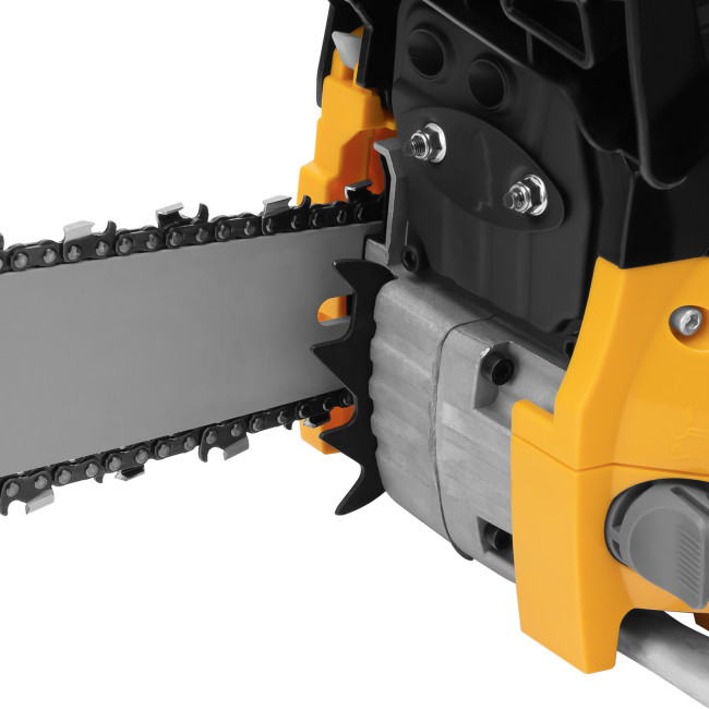 Пила цепная бензиновая DGS-5218, шина 45 см, 52 см3, 3.5 л.с, шаг 0.325, паз 1.5 мм, 72 звена Denzel в Казани