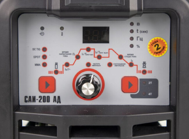 Сварочный аппарат инверторный Ресанта САИ-200АД в Казани