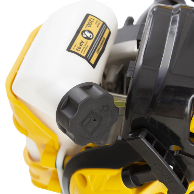 Триммер бензиновый DTL-43S, 43 см3, разъемная штанга, состоит из 2 частей Denzel в Казани